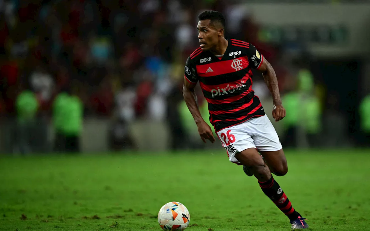 Com desconforto muscular, Alex Sandro desfalcará o Flamengo contra o Juventude