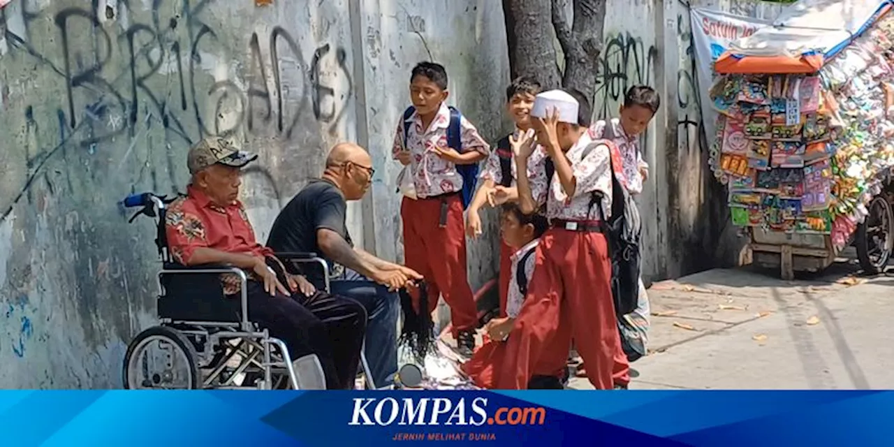 Kembali Terkena Stroke untuk Ketiga Kalinya, Pak Tarno Tetap Semangat Bekerja