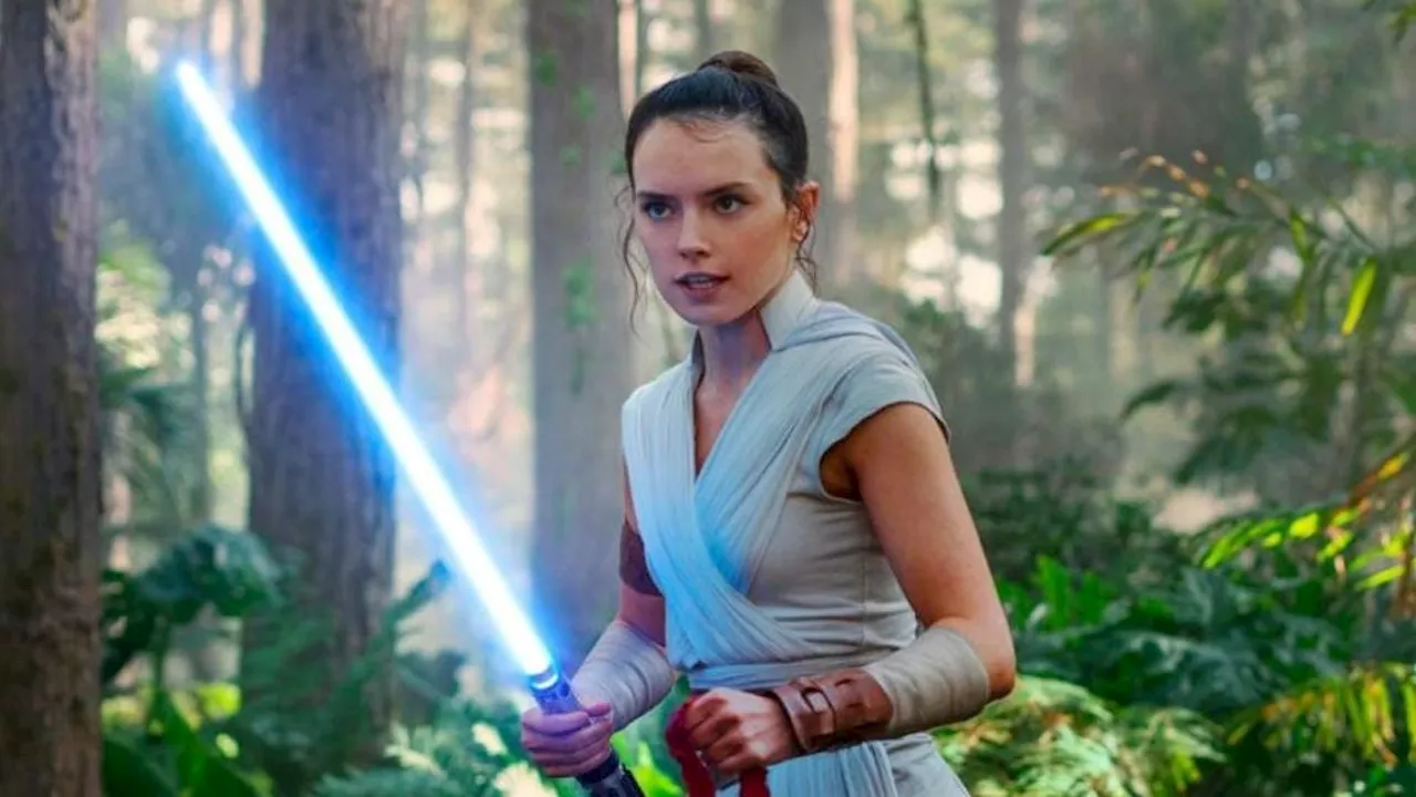 Star Wars Rey Movie Keeps Loosing Writers