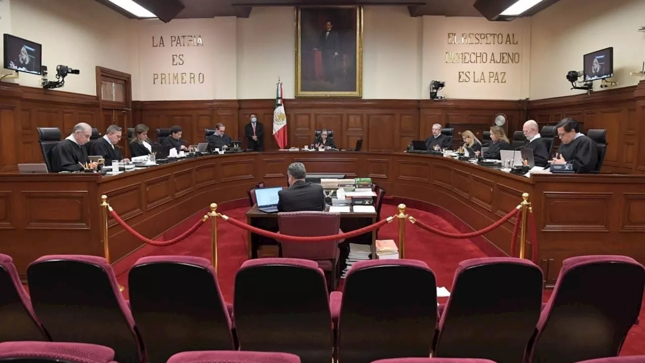 Ministros de la Corte plantean bajarse el sueldo a la mitad para 2025