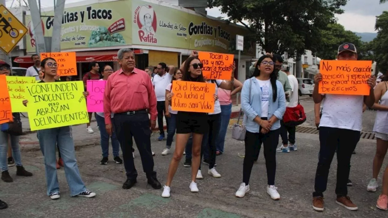 Policía abre fuego contra servidoras del Poder Judicial en Chiapas