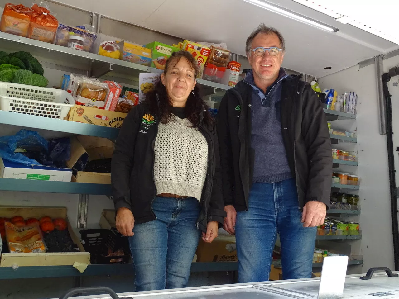 Côtes-d'Armor : ce camion-épicerie au secours des habitants du bourg