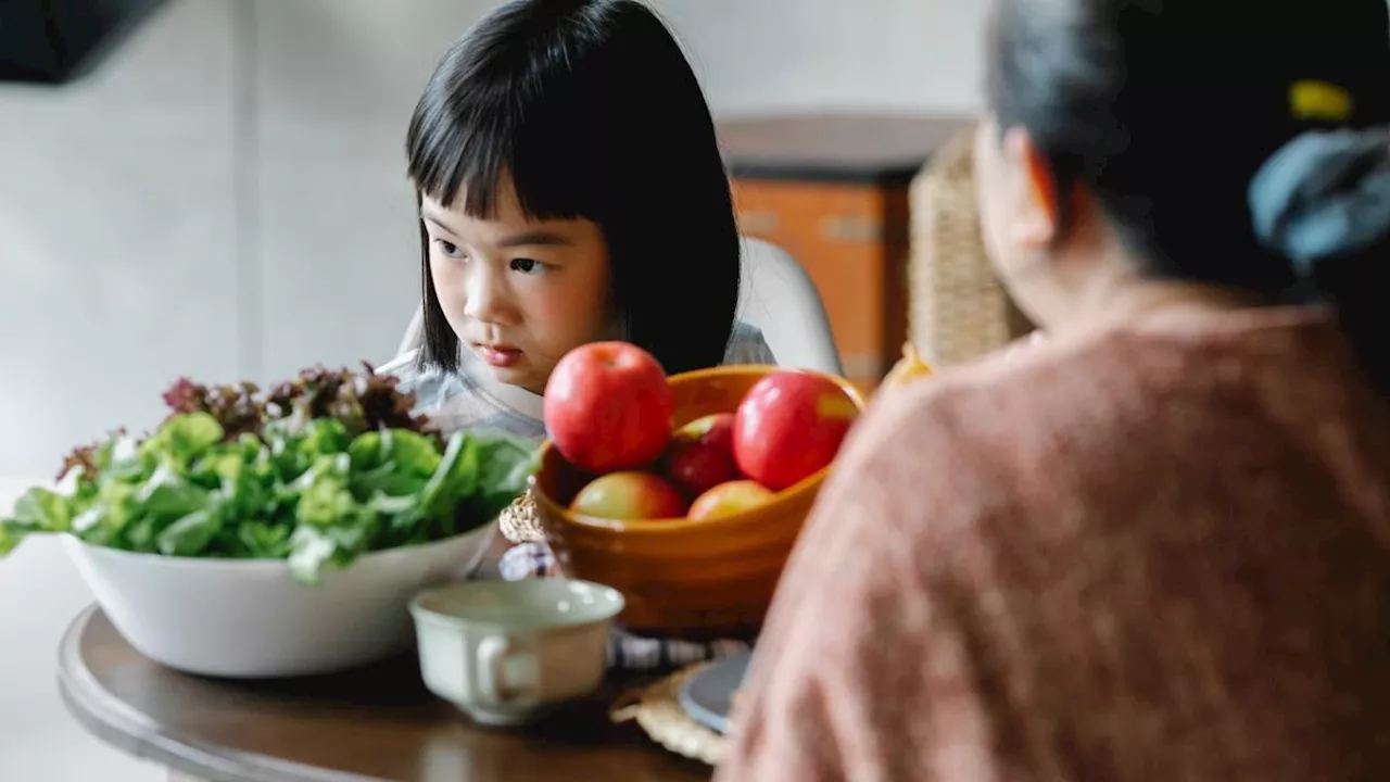 7 Cara Jitu Mengajarkan Anak Agar Tidak Pilih-Pilih Makanan, Orang Tua Wajib Tahu!