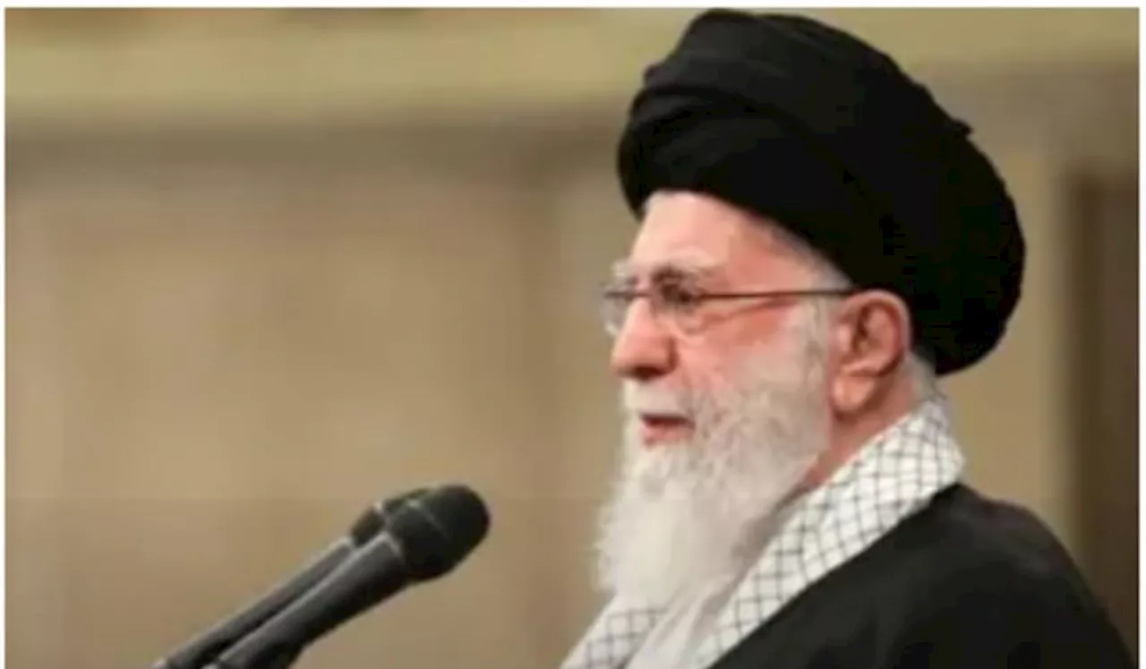 Pemimpin Iran Khamenei Perintahkan Militer Siap Perang jika Israel Menyerang