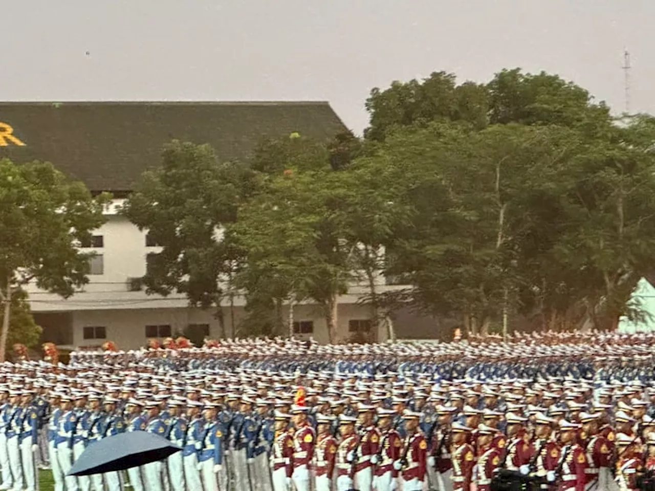 Prabowo Makan Malam bersama Taruna Akmil dan Akpol saat Retreat di Magelang