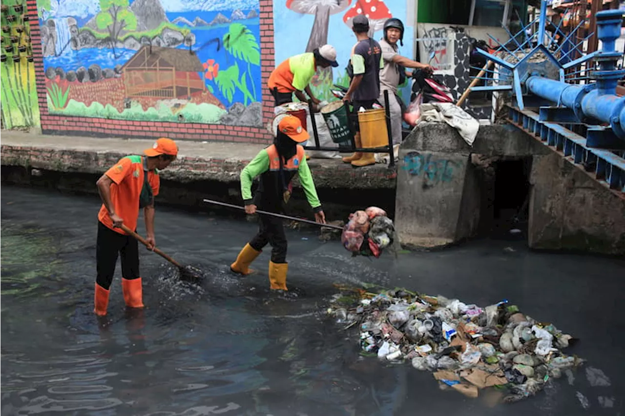 Sungai Pelayaran Tawangsari Dibersihkan, Warga tak Boleh Buang Sampah Sembarangan