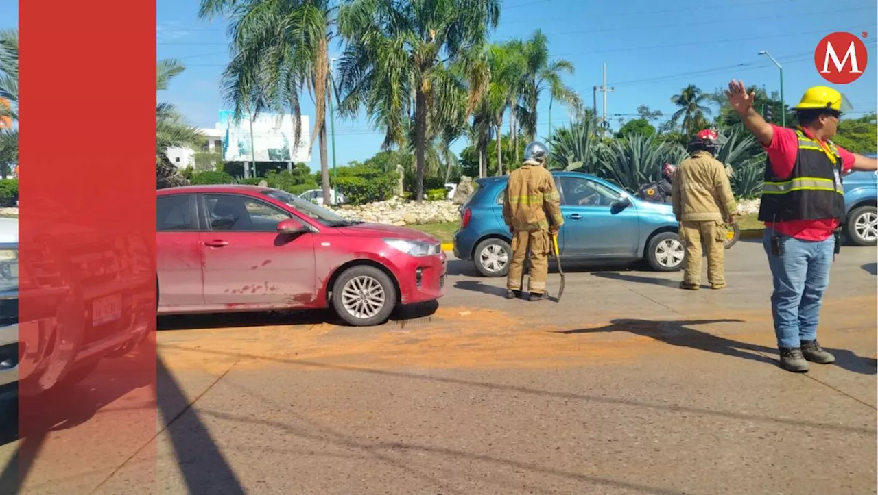 Fuga de diésel provoca choque múltiple en Avenida Monterrey de Ciudad Madero