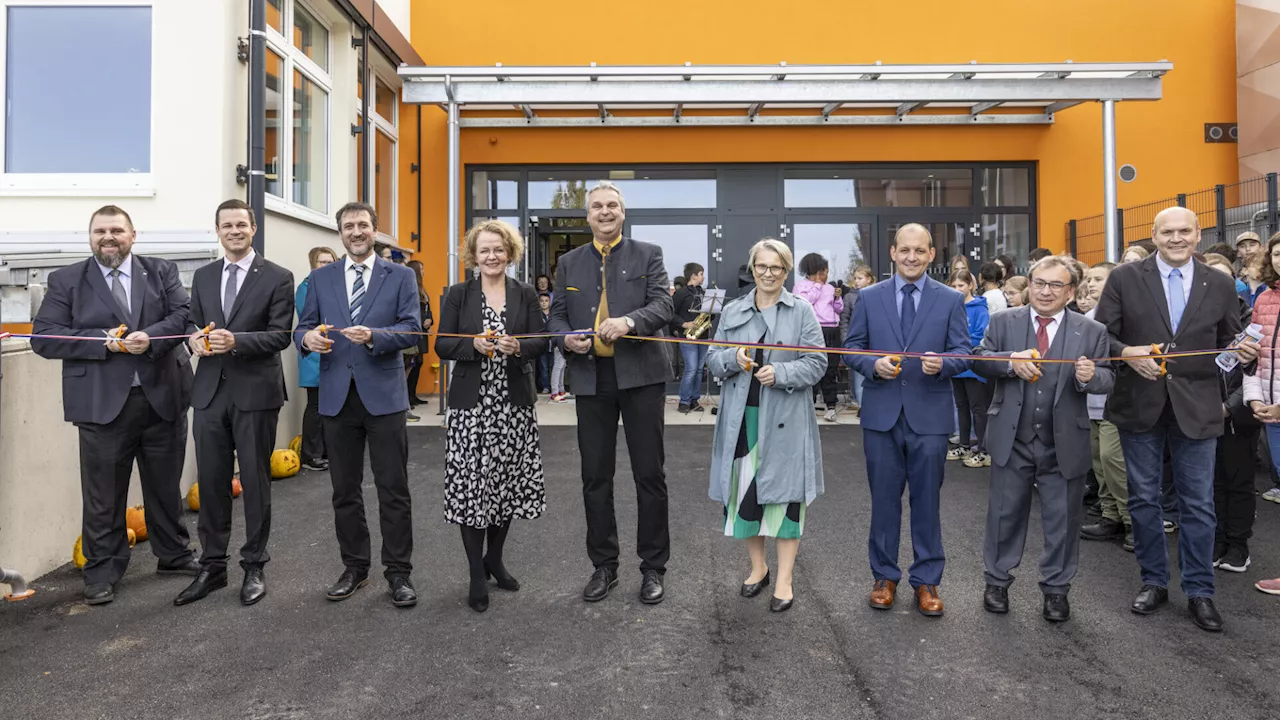 Alles unter einem Dach: Schulzentrum Groß-Siegharts feierlich eröffnet