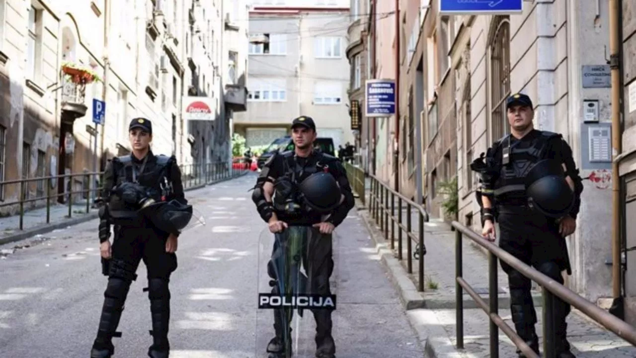 Un menor de 14 años mata a un policía y hiere a otro tras atacarles en una comisaría