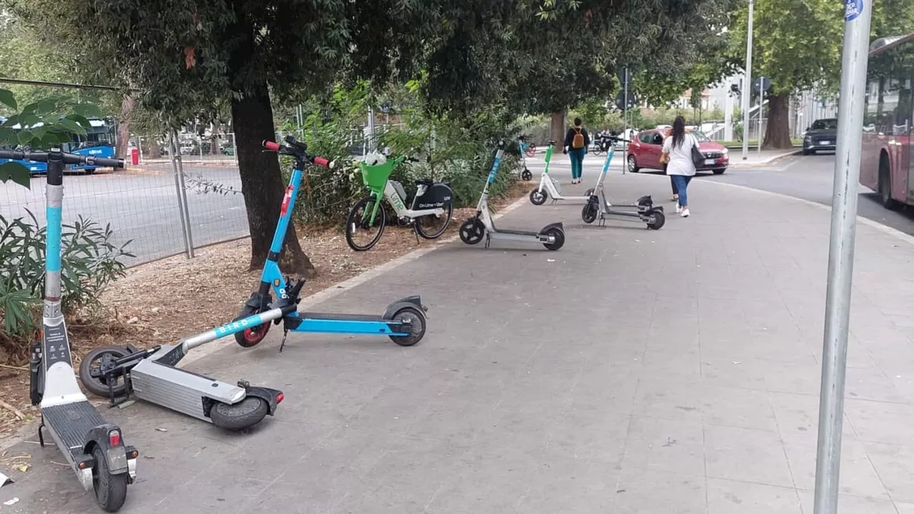 Monopattino selvaggio a Roma, in Vaticano arrivano 70 parcheggi virtuali