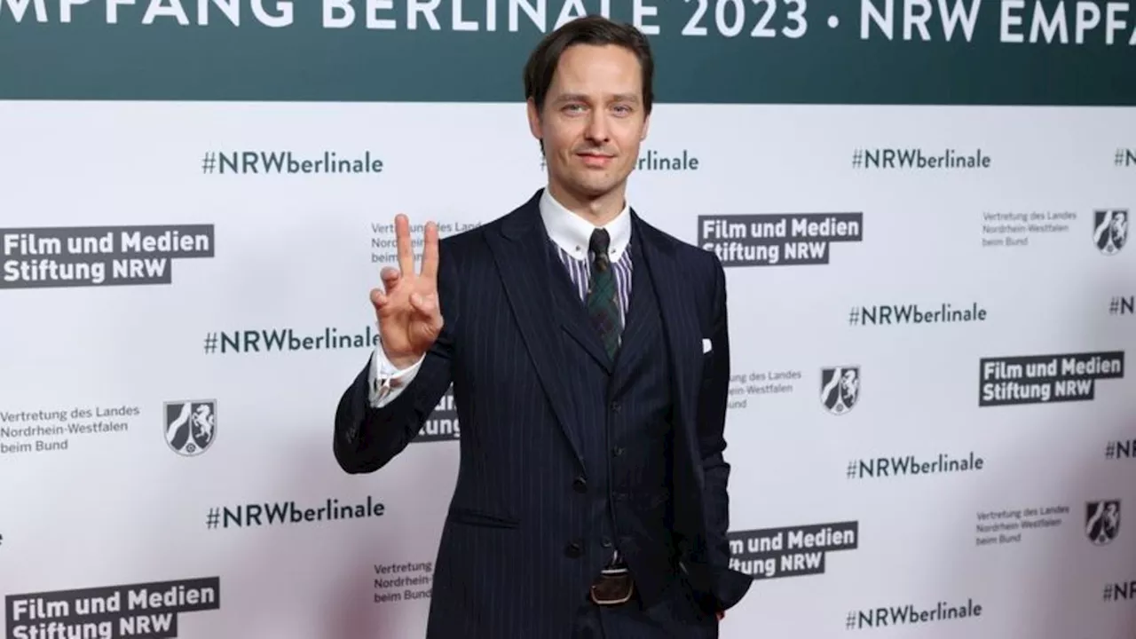 Serien: Tom Schilling entspannt nicht mit Filmen oder Serien