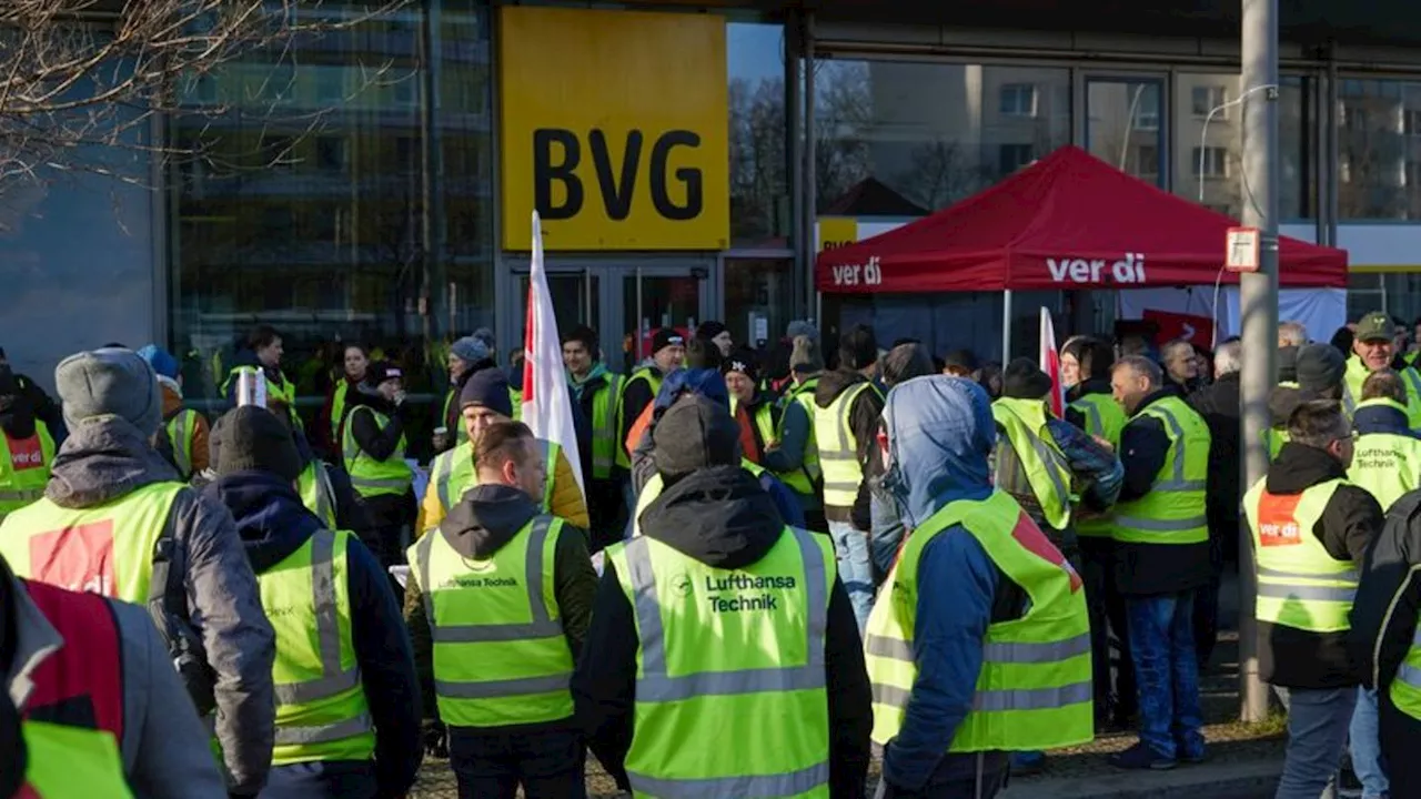 Tarifverhandlungen bei der BVG: Verdi fordert im Nahverkehr 750 Euro mehr sowie Zulagen