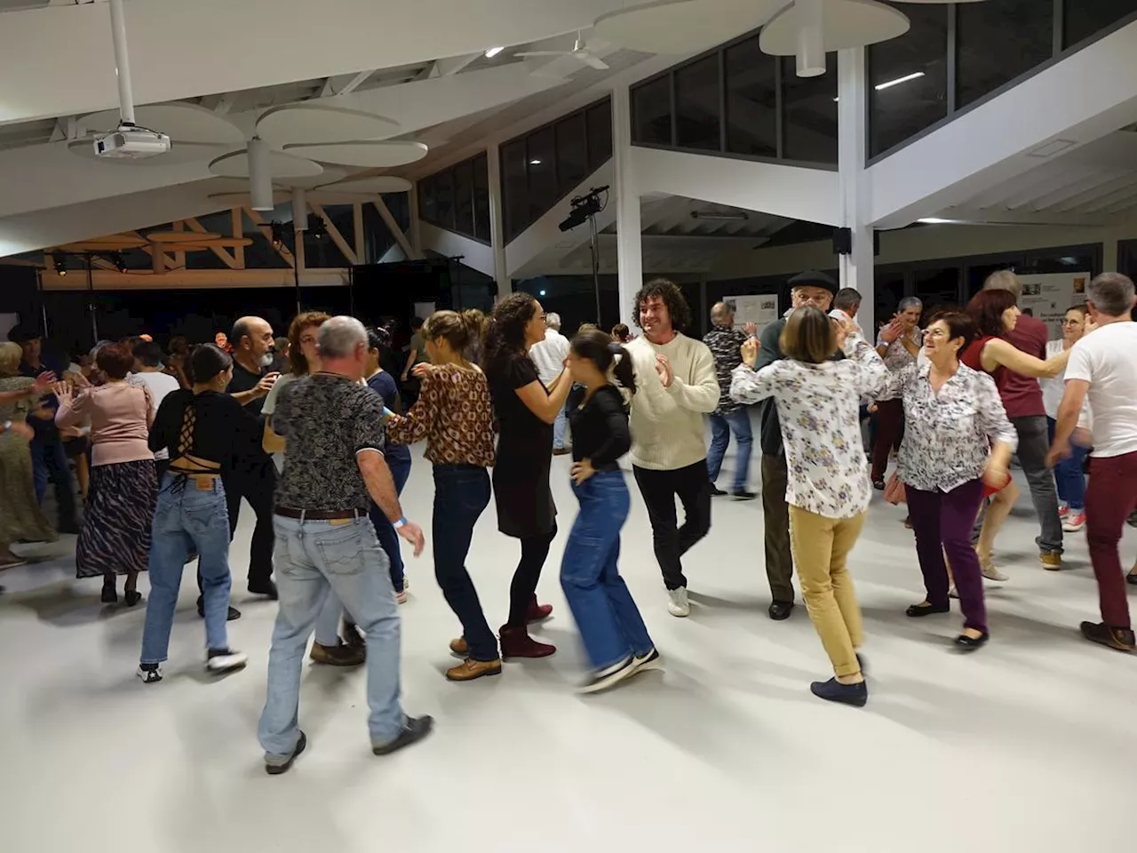 Autonada deu Mont, trois jours pour danser, chanter et réfléchir en gascon à Mont-de-Marsan