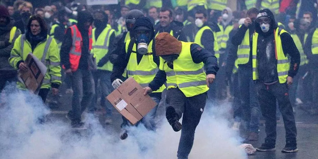 « Gilet jaune » éborgné à Paris en novembre 2019 : un procès criminel ordonné contre un policier