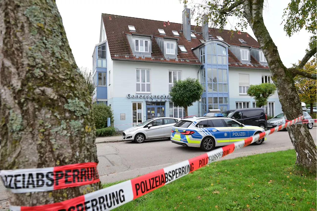 München: Banküberfall in Obermenzing – Mitarbeiterin verletzt, Täter flüchtig