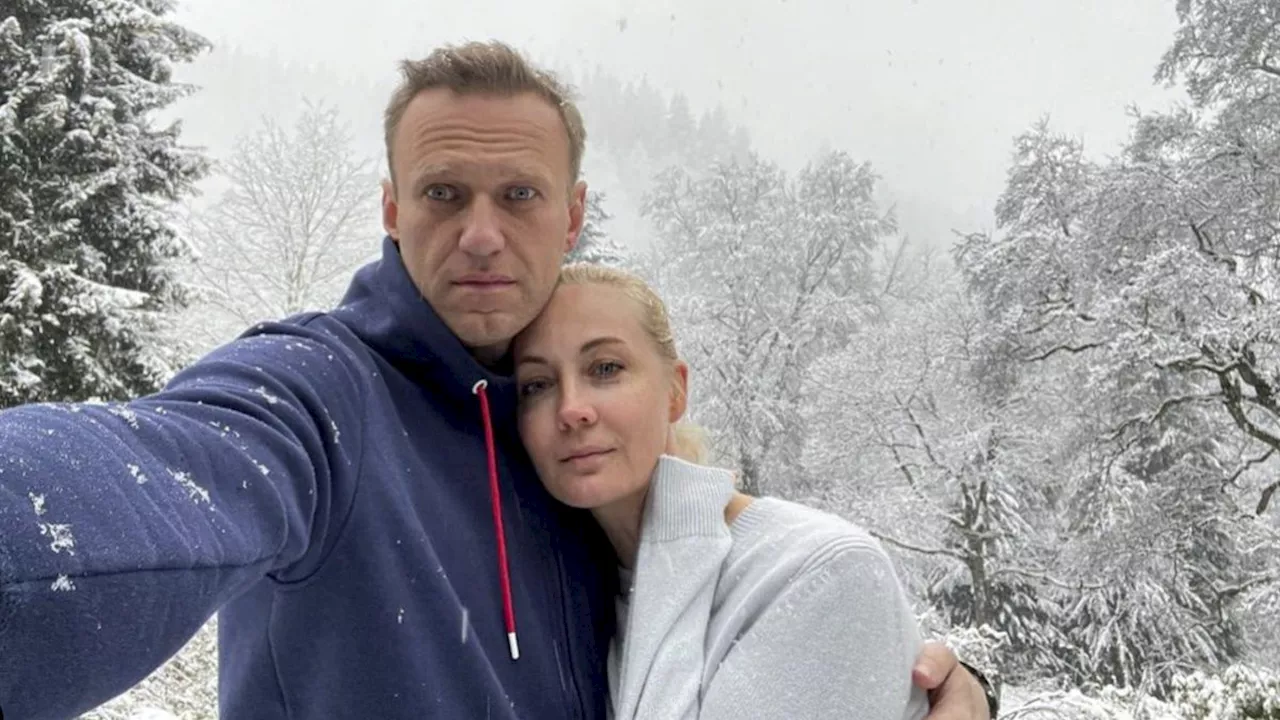 Alexei Navalny's smuggled prison diaries are eerie and extraordinary