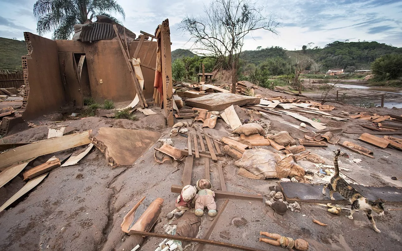 Governo firma acordo de R$ 100 bi em indenizações por desastre de Mariana