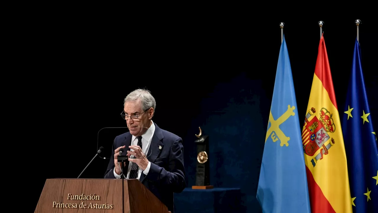 “Ha hecho feliz a un viejo zorro, Alteza”: el curioso discurso de Michael Ignatieff, Premio Princesa de Asturias de Ciencias Sociales 2024