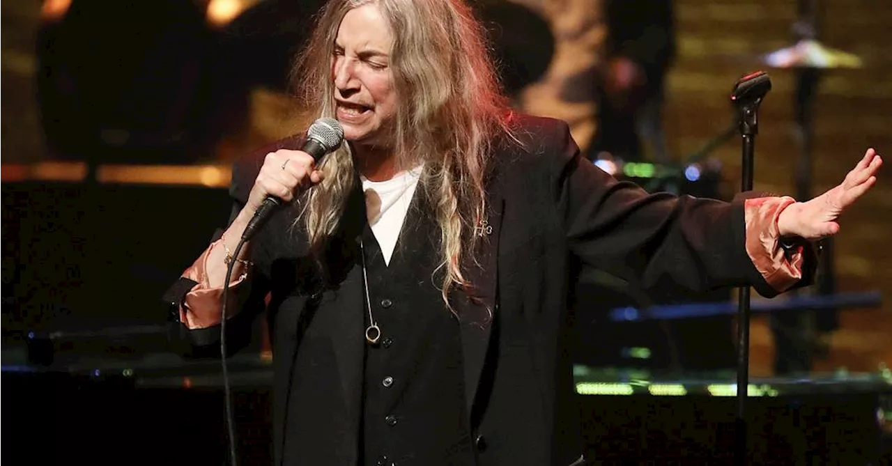 Após incêndio: Patti Smith anuncia show em SP no teatro Cultura Artística