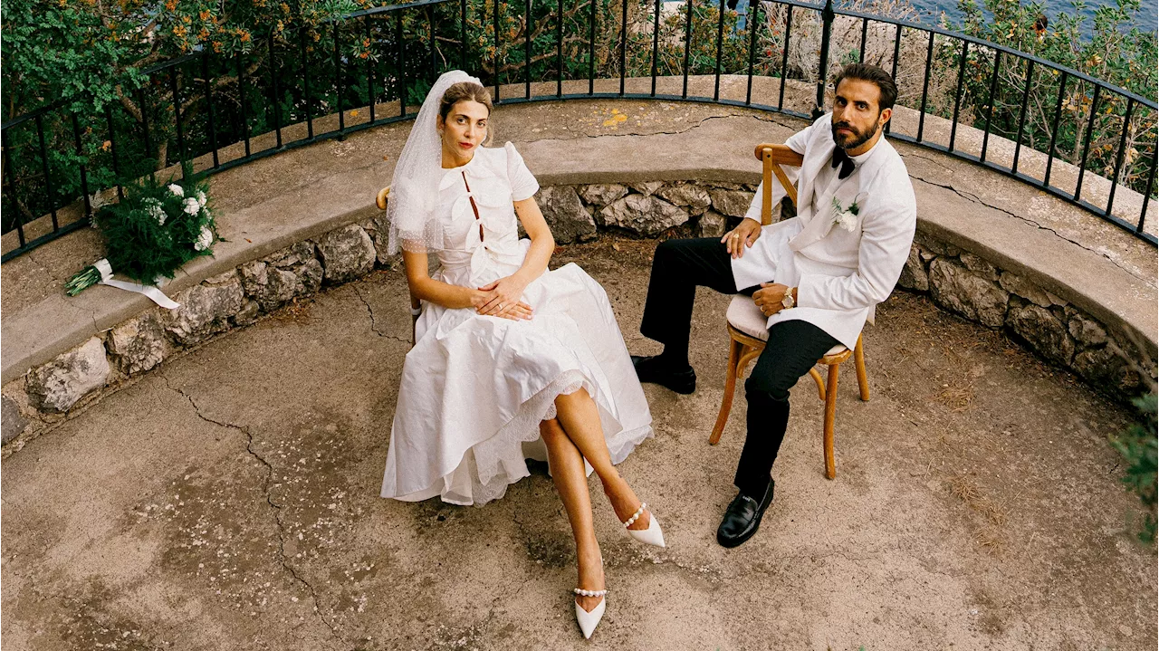 Il matrimonio di Tiffany Bencivenga e Stefania Nardi a Capri. L'abito da sposa midi è stato realizzato dalla sartoria di famiglia