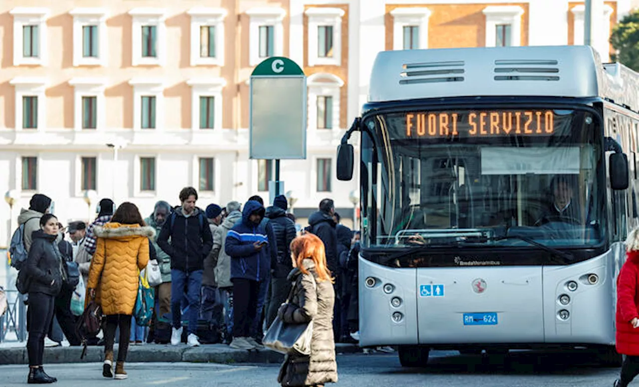 Lunedì stop bus e metro a Roma, l'8 novembre è sciopero nazionale