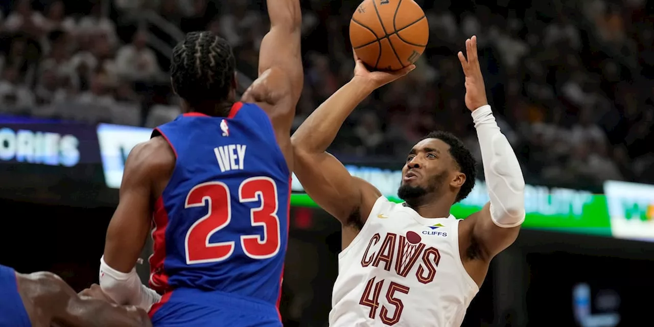 Mitchell, Wade help Cavaliers beat Pistons 113-101 in Bickerstaff’s return to Cleveland