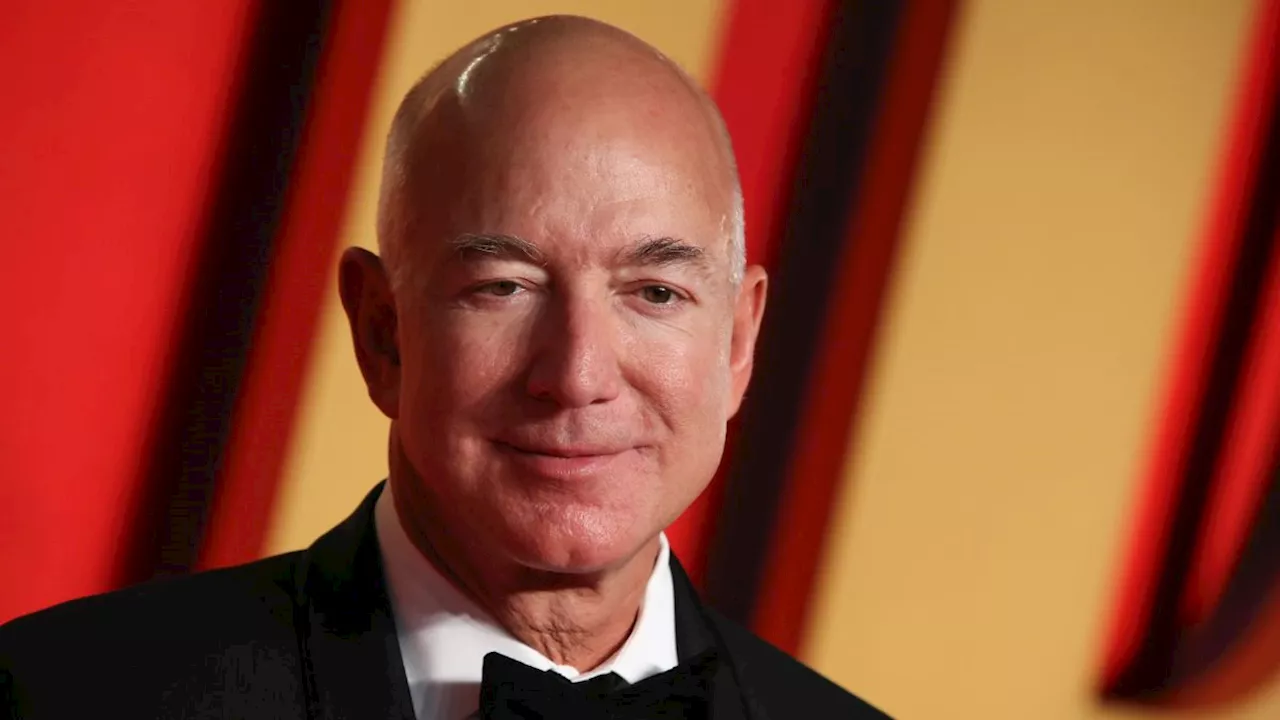 El Washington Post está sumido en una profunda agitación mientras Bezos guarda silencio sobre el no respaldo a ningún candidato