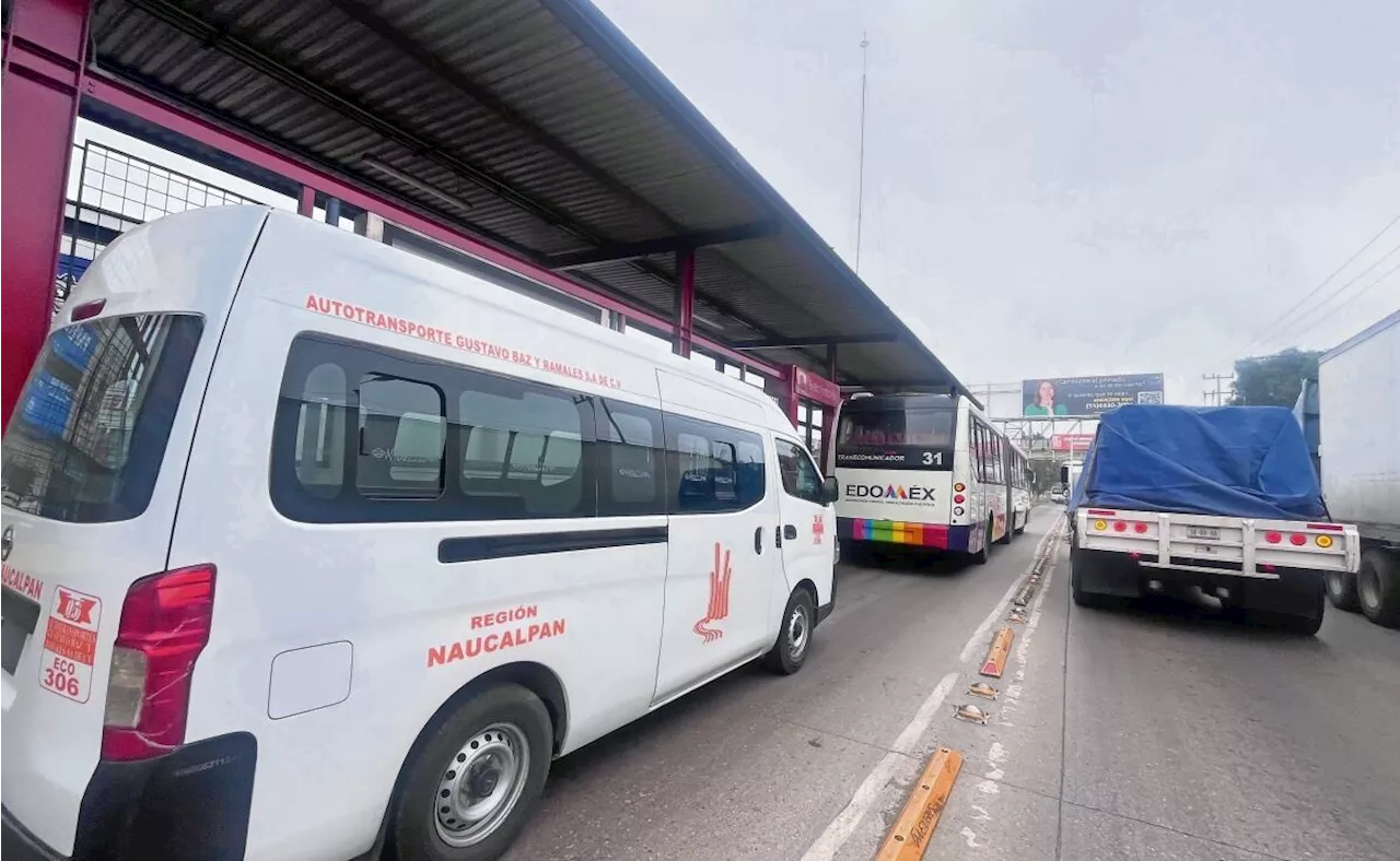 Persiste invasión del carril del Mexibús