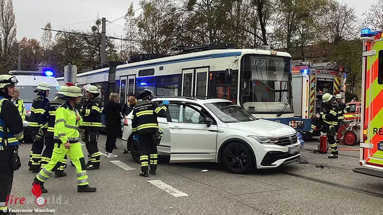 Bayern: Pkw stößt in München mit Straßenbahn zusammen → zwei Verletzte