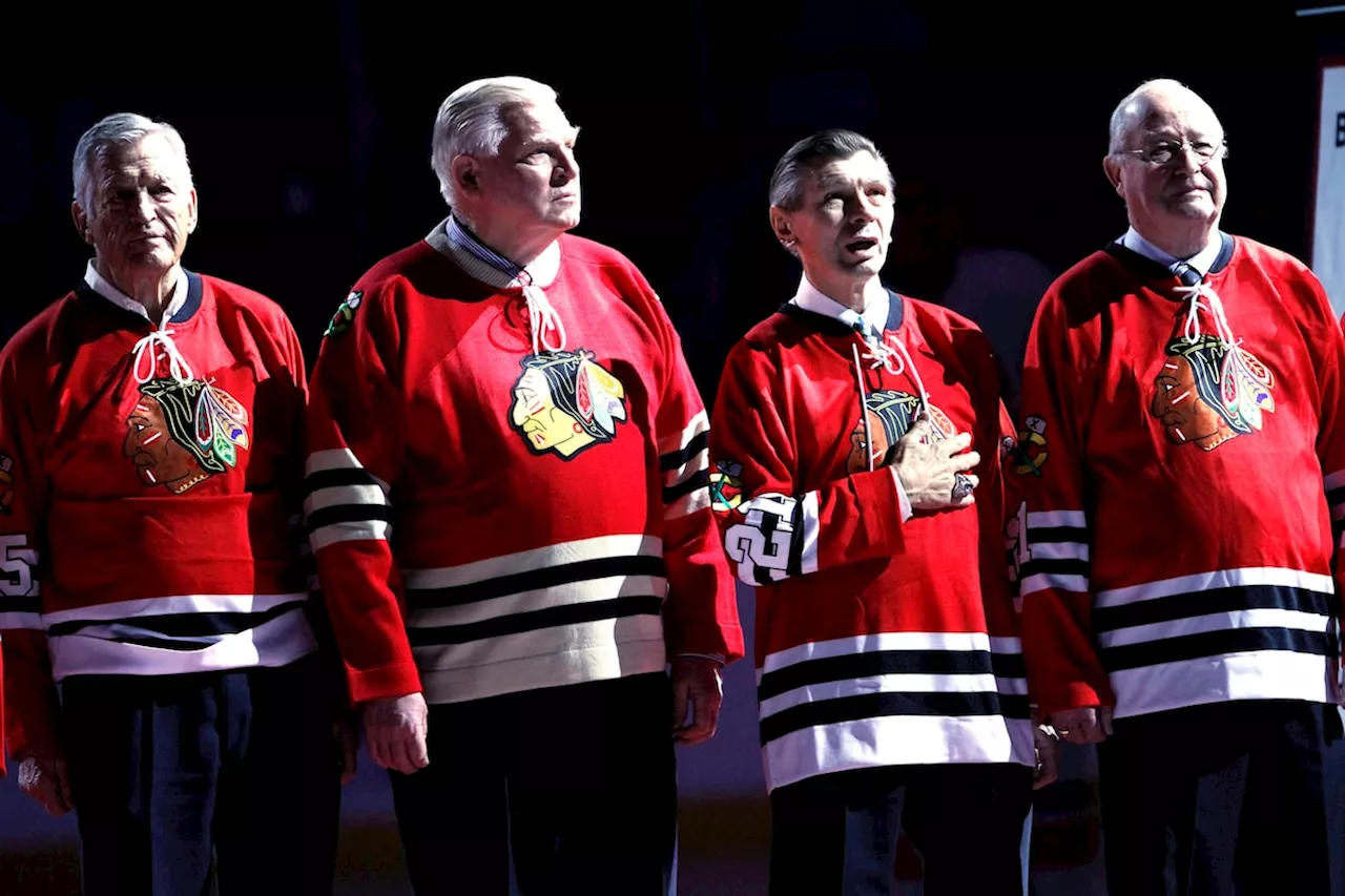 Former Blackhawks all-star and Hall of Fame hockey executive Bill Hay dead at 88