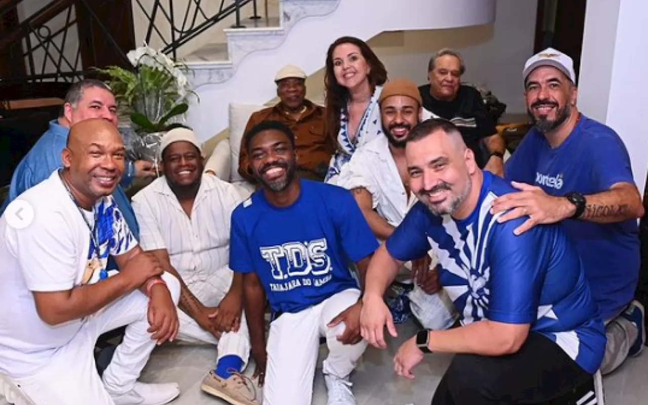 Bateria da Portela anima convidados da festa de 82 anos de Milton Nascimento