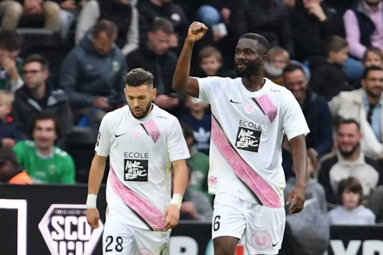 Angers, un feu d'artifice face à Saint-Etienne pour sa première victoire en Ligue 1