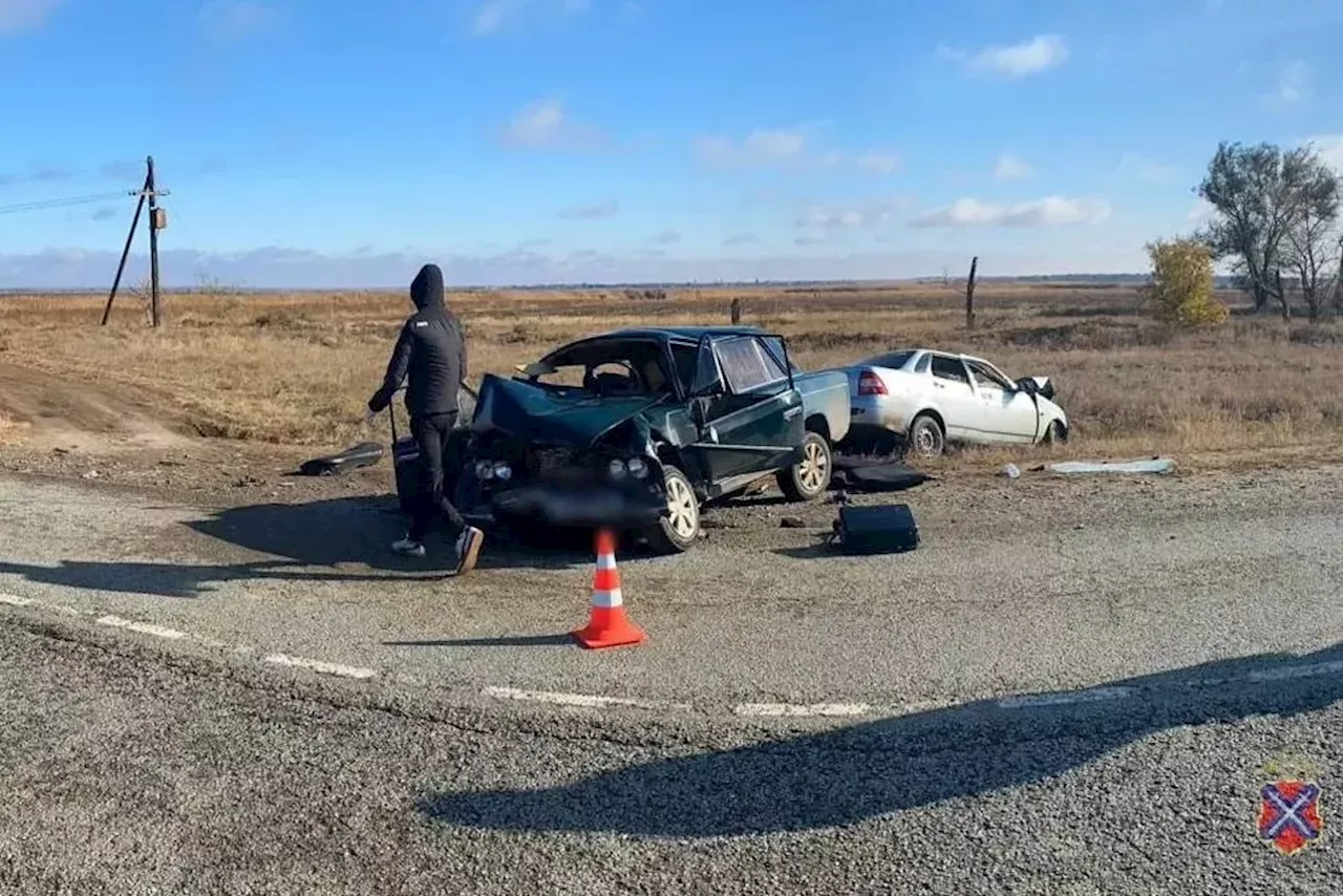 Два человека погибли и восемь пострадали во время ДТП в Волгоградской области