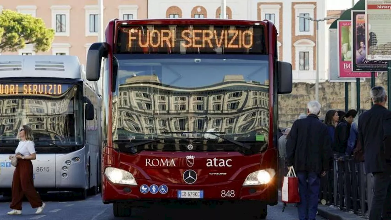 Trasporto: lunedì mezzi fermi Roma, 8/11 sciopero nazionale