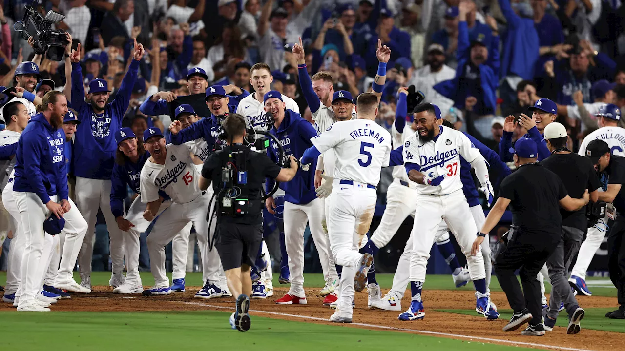 Live updates: Freddie Freeman hits walk-off grand slam as Dodgers take Game 1 from Yankees