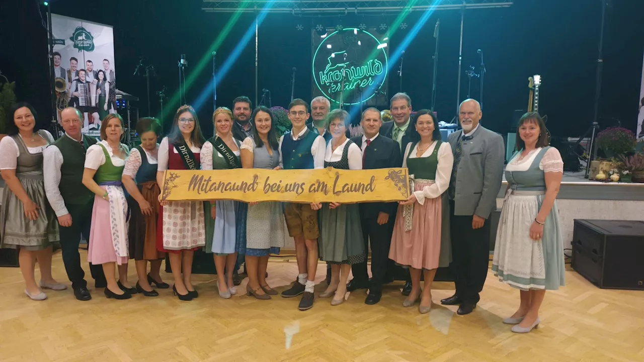 Ansturm auf den Bezirksbauernball in Rabenstein