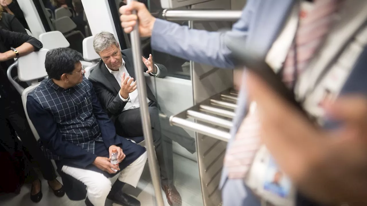 Ab in die U-Bahn: Indiens Verkehr hinterlässt bei Habeck mächtig Eindruck