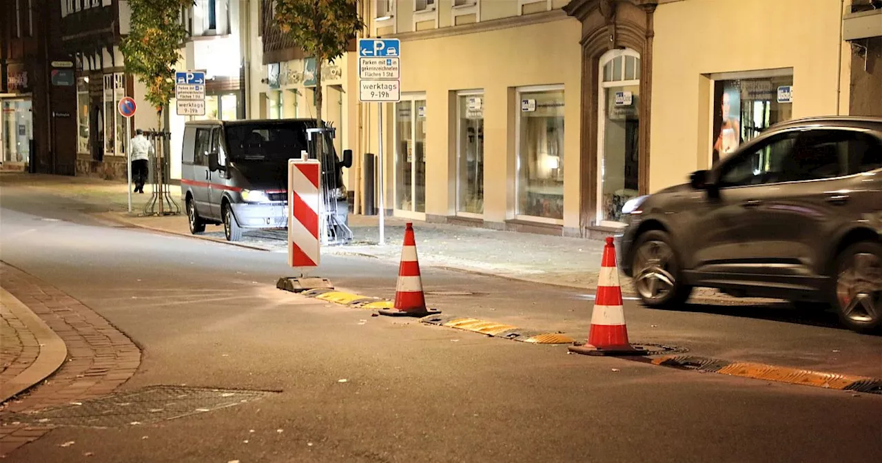 Stadt lässt Bodenschwellen auf der Nicolaistraße in Höxter installieren