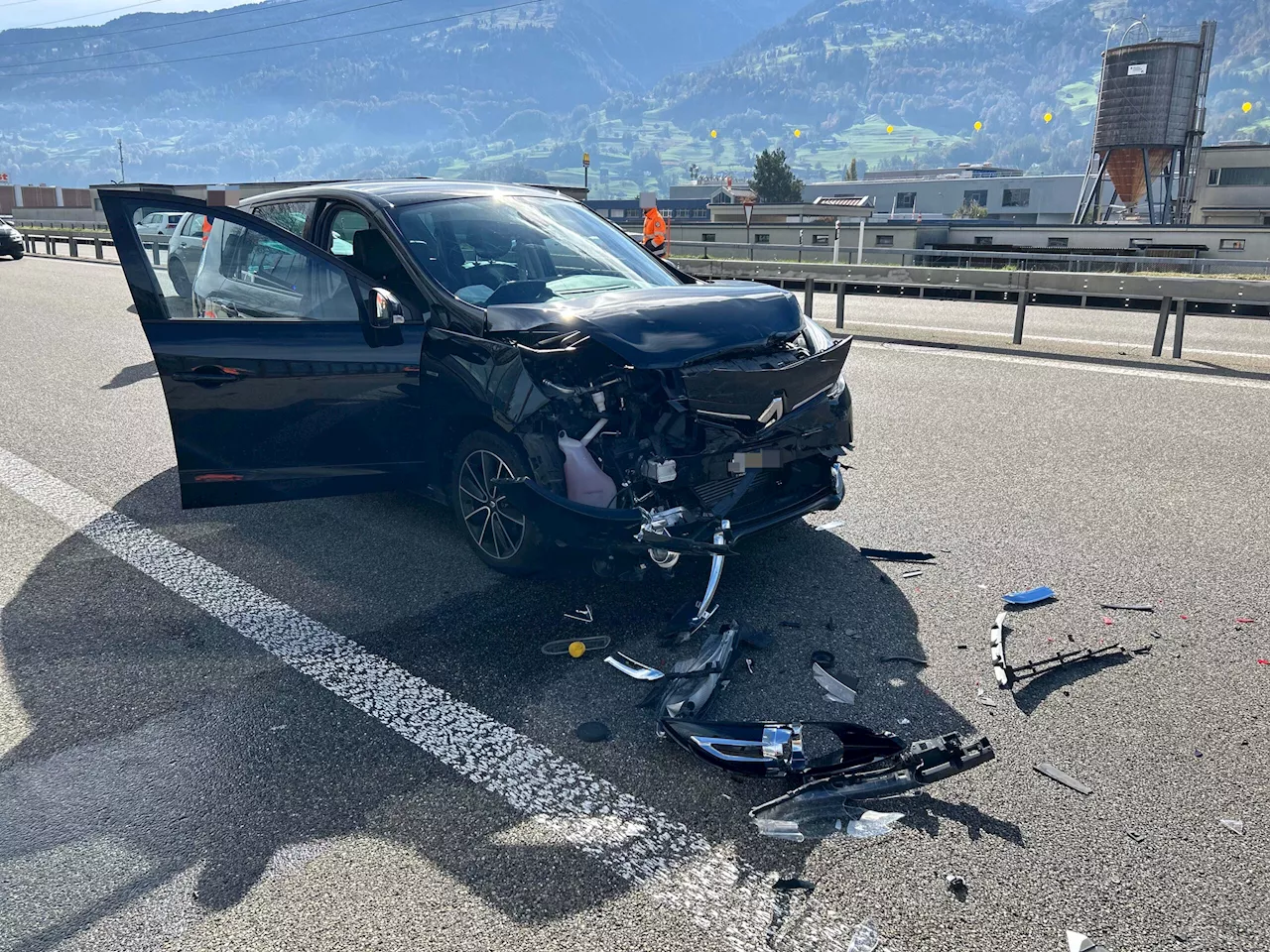 Mels SG / A3: Auffahrkollision zwischen Auto und Lieferwagen