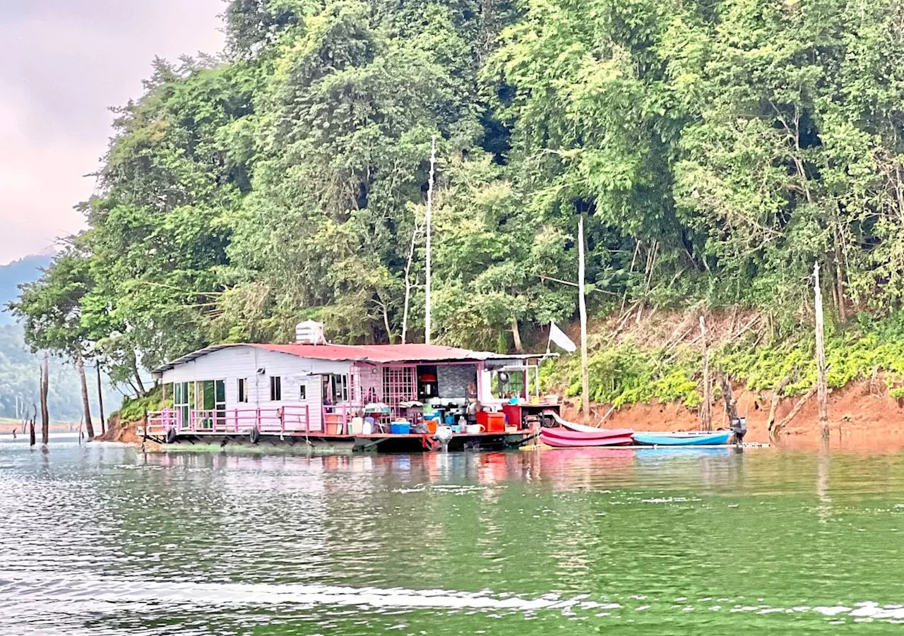 Two nights on a houseboat in the Royal Belum State Park