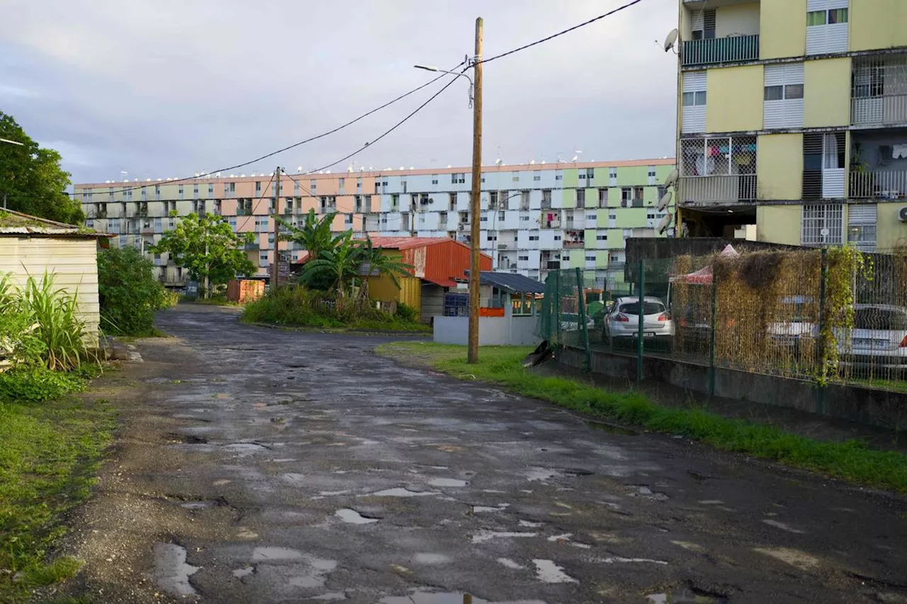 Guadeloupe : après une coupure généralisée, l’électricité fait son retour progressivement, le couvre-feu maintenu