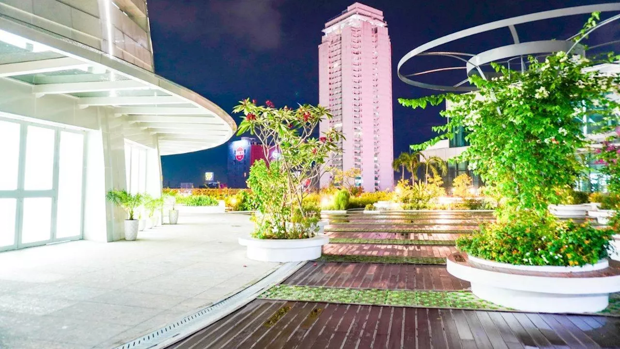 Green retreats at the City of Firsts