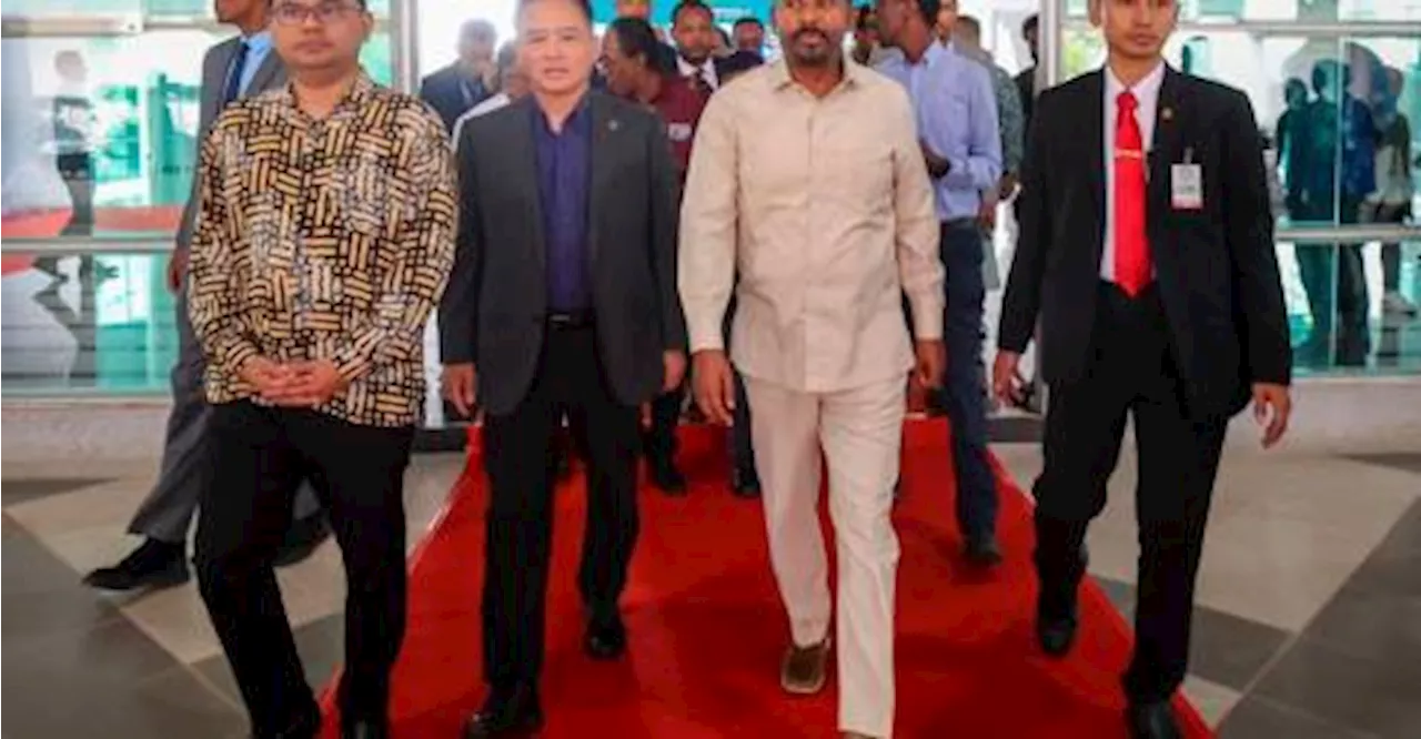 Ethiopian PM accorded official welcome at Perdana Putra