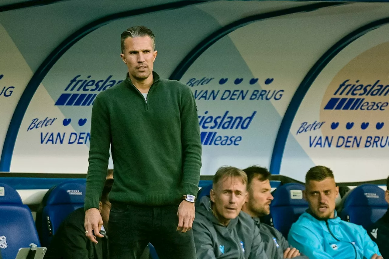 Van Persie houdt vast aan doelstelling: 'Geen reden om het niet uit te spreken'