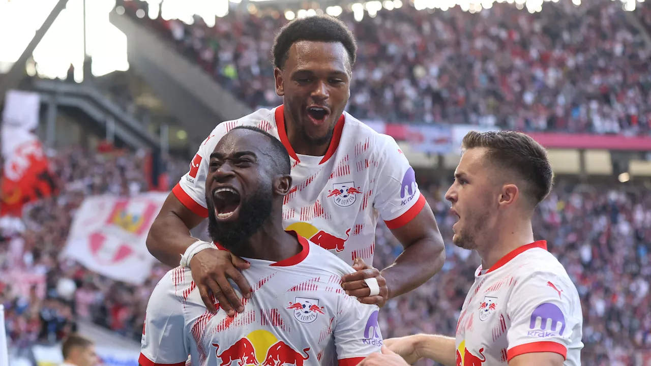 Lutsharel Geertruida maakt eerste goal voor RB Leipzig, dat koppositie Bundesliga pakt