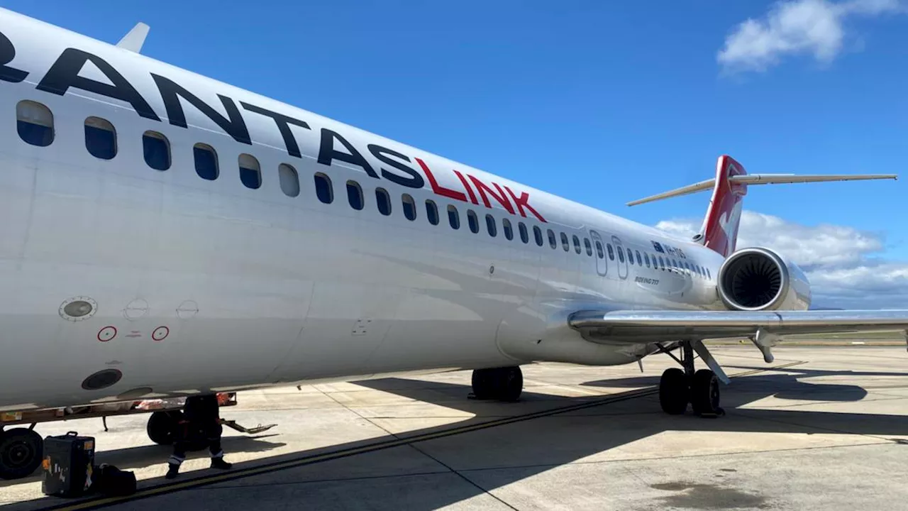 End of an era: Final commercial flight of a Boeing 717 lands in Australia