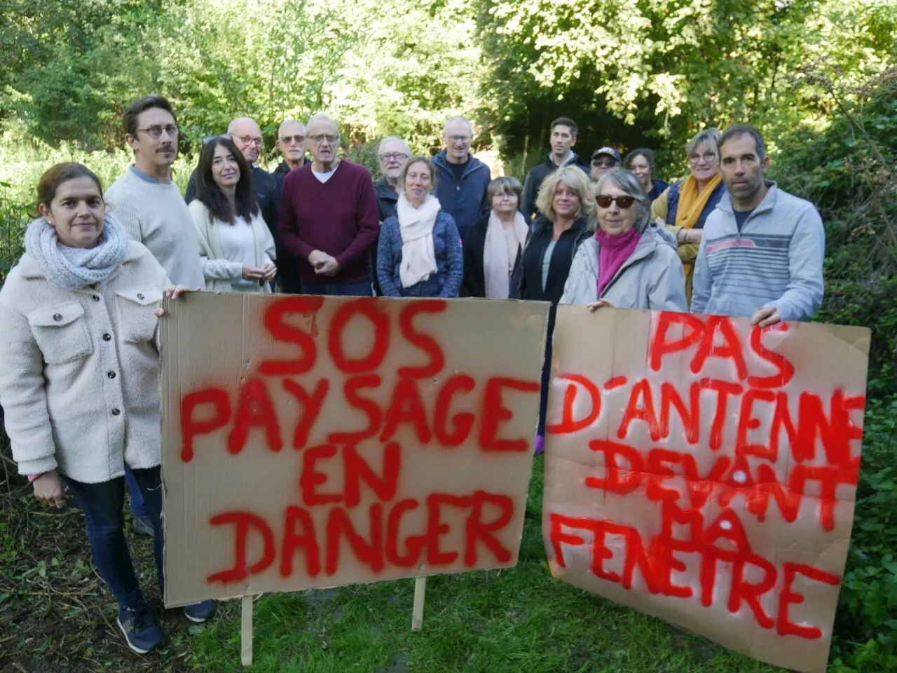 L’implantation d’une antenne-relais ne passe pas chez ces riverains du Val-d’Oise