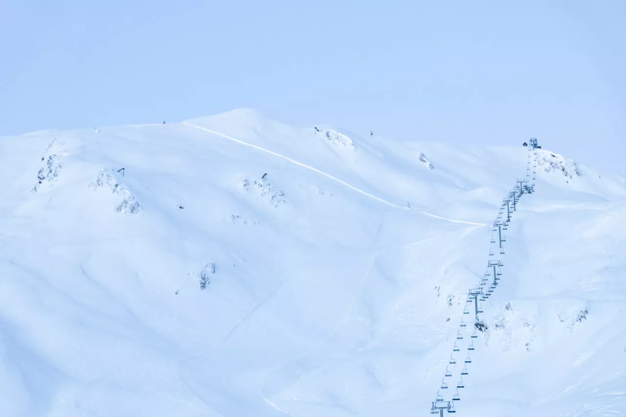 Réputée pour son enneigement, cette station des Pyrénées porte un ambitieux projet