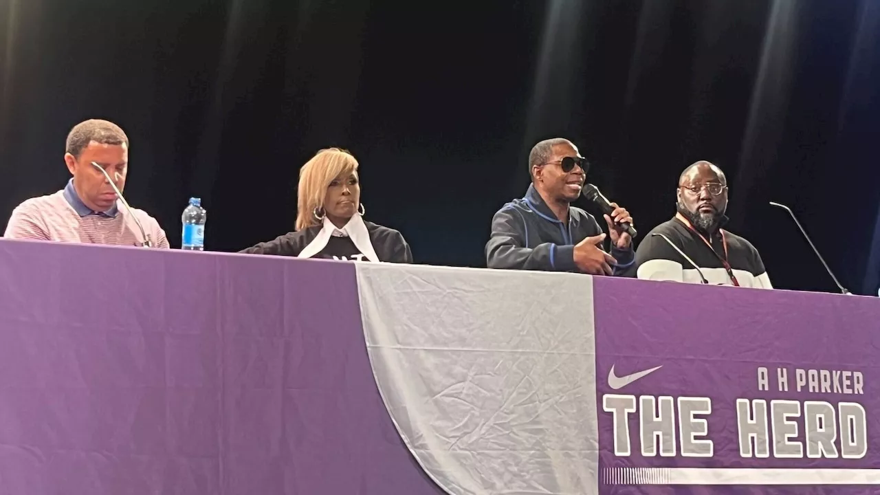 Legendary rapper talks to Birmingham high school youth about anti-violence