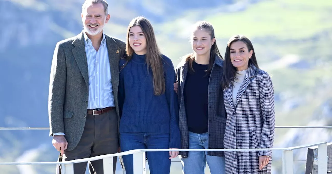 Leonor von Spaniens Familie setzt bei Ausflug auf schlichte Freizeitkleidung